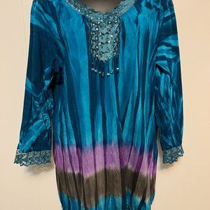 NWOT The Pyramid Collection Tie-Dye and Lace top XL